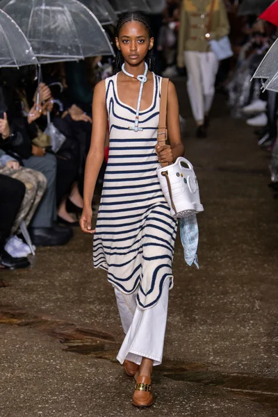 Look 12